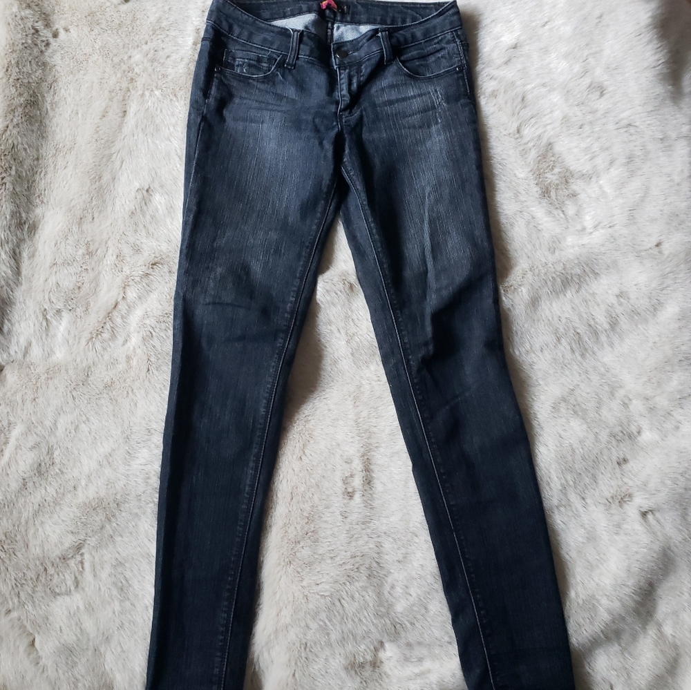 Forever 21 Dark Wash Skinny Jeans size 28